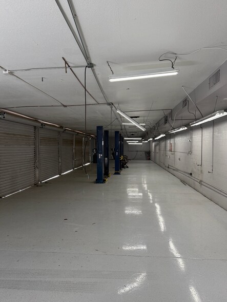 2650 N Scottsdale Rd, Tempe, AZ à vendre - Photo intérieure – Image 2 sur 37