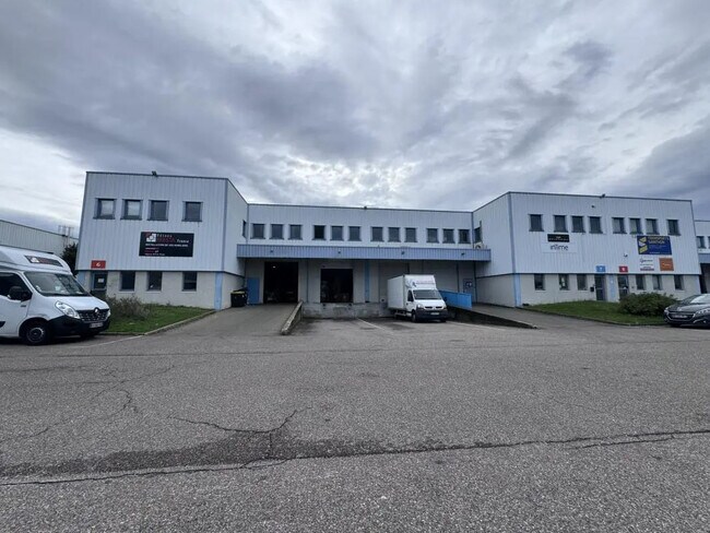 Plus de détails pour Bureau, Local d'activités à louer