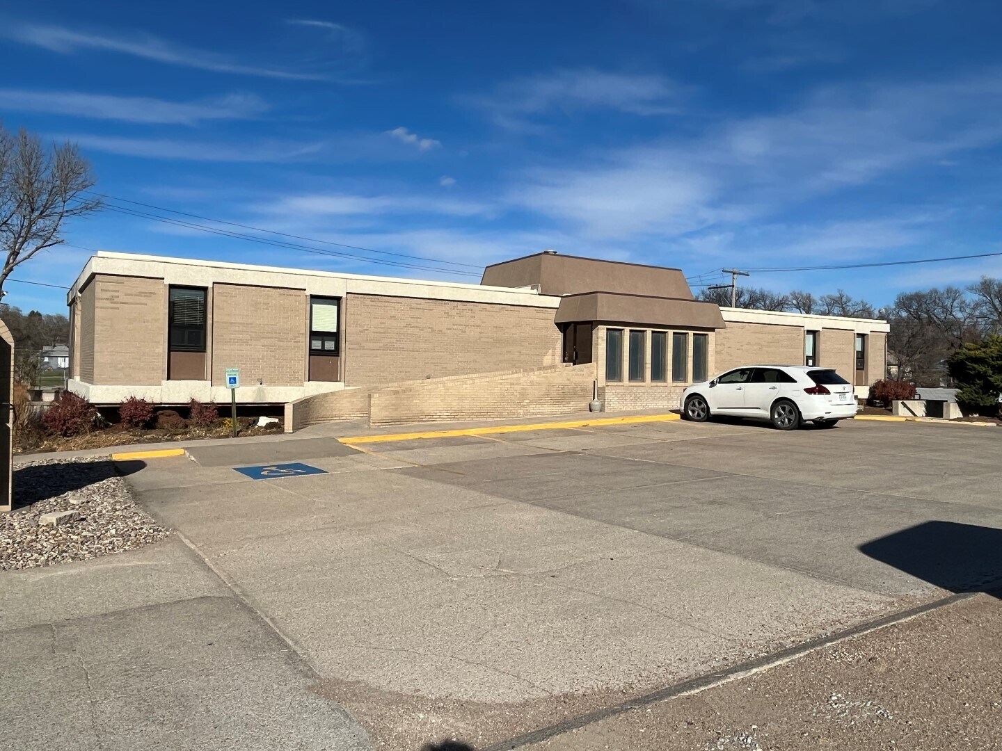 411 W 5th St, McCook, NE à louer Photo principale– Image 1 sur 24
