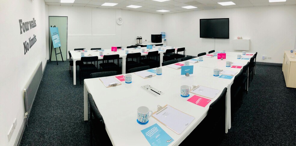 Turnstall Rd, Leeds à louer - Photo de l’immeuble – Image 2 sur 7