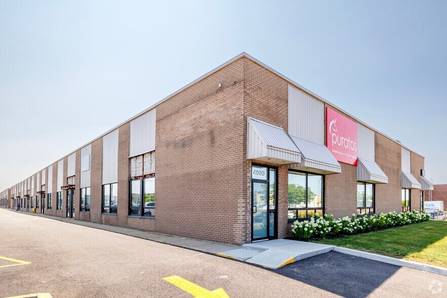 1400-1494 Rue Bégin, Montréal, QC à louer - Photo de l’immeuble – Image 2 sur 4