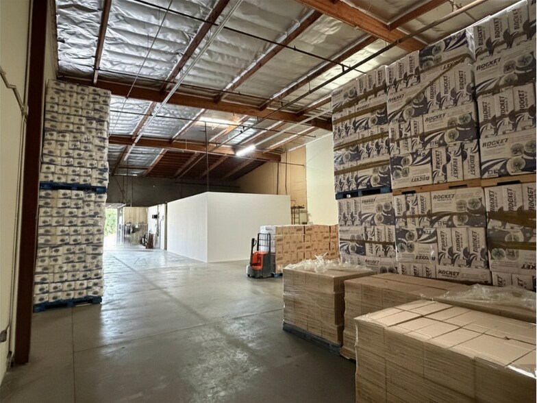 4605-4631 S Alameda St, Los Angeles, CA à louer - Photo de l’immeuble – Image 3 sur 17