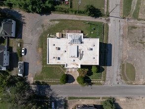 401 E Broadway St, Muskogee, OK - VUE AÉRIENNE  vue de carte - Image1
