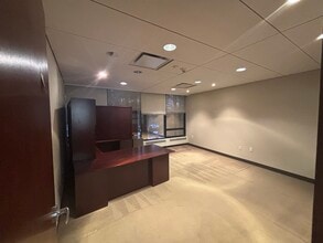 555 Pleasantville Rd, Briarcliff Manor, NY à louer Photo intérieure– Image 1 sur 1