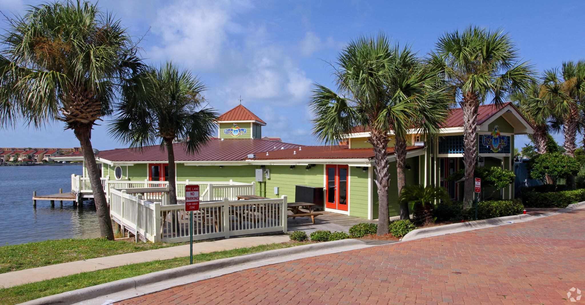 203 Brooks St SE, Fort Walton Beach, FL à vendre Photo principale– Image 1 sur 3