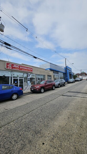 38-40 Newton Blvd, Freeport, NY à louer - Photo de l’immeuble – Image 1 sur 14
