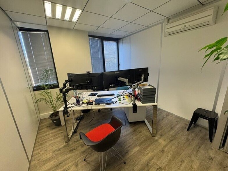 Bureau dans Saint-Didier-au-Mont-d'Or à vendre - Photo intérieure – Image 3 sur 9