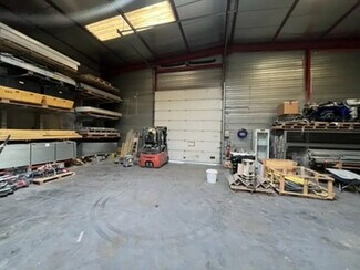 Plus de détails pour Industriel/Logistique à louer