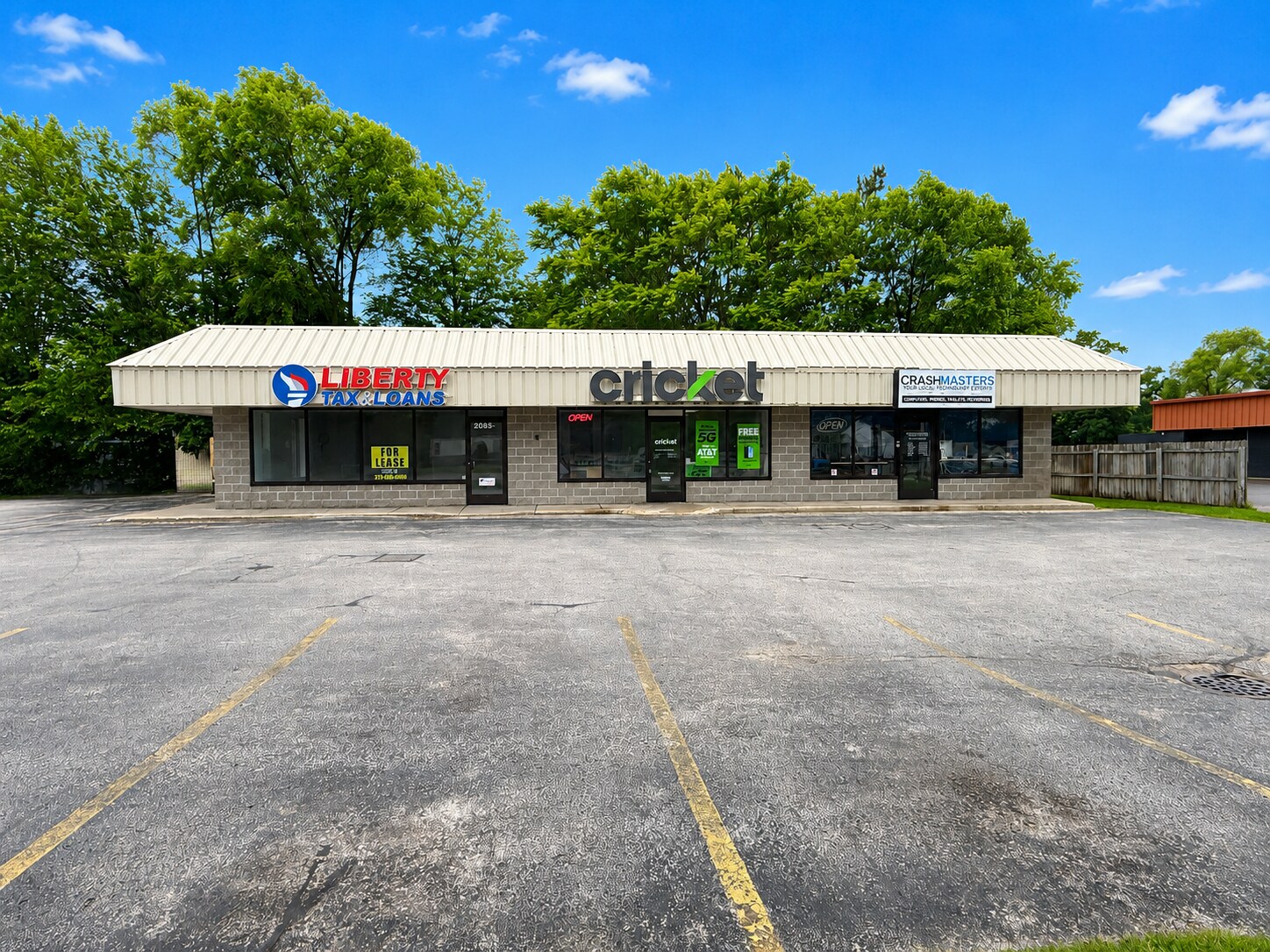 2085 E Apple Ave, Muskegon, MI à louer Photo de l’immeuble– Image 1 sur 11