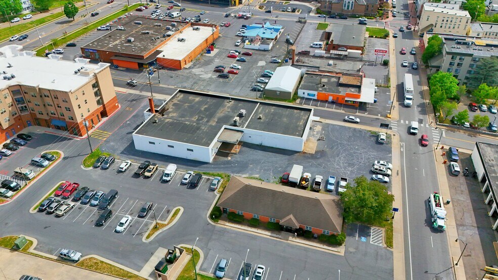 60 E Rock St, Harrisonburg, VA à vendre - Photo de l’immeuble – Image 2 sur 36