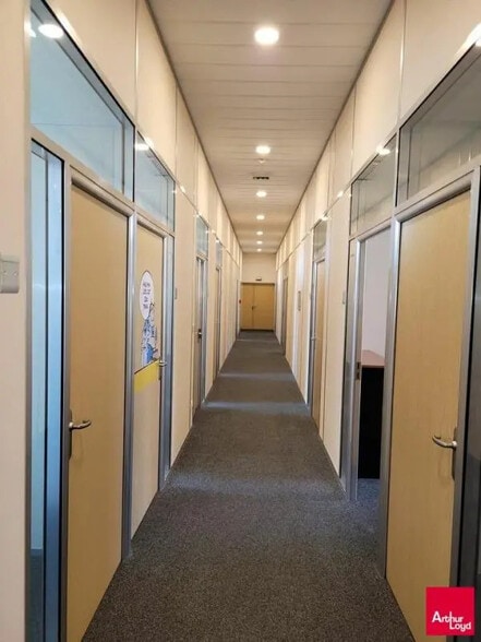 Bureau dans Le Mans à louer - Photo de l’immeuble – Image 3 sur 3