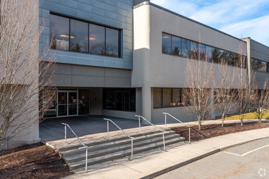 372 Danbury Rd, Wilton, CT à louer - Photo de l’immeuble – Image 3 sur 4