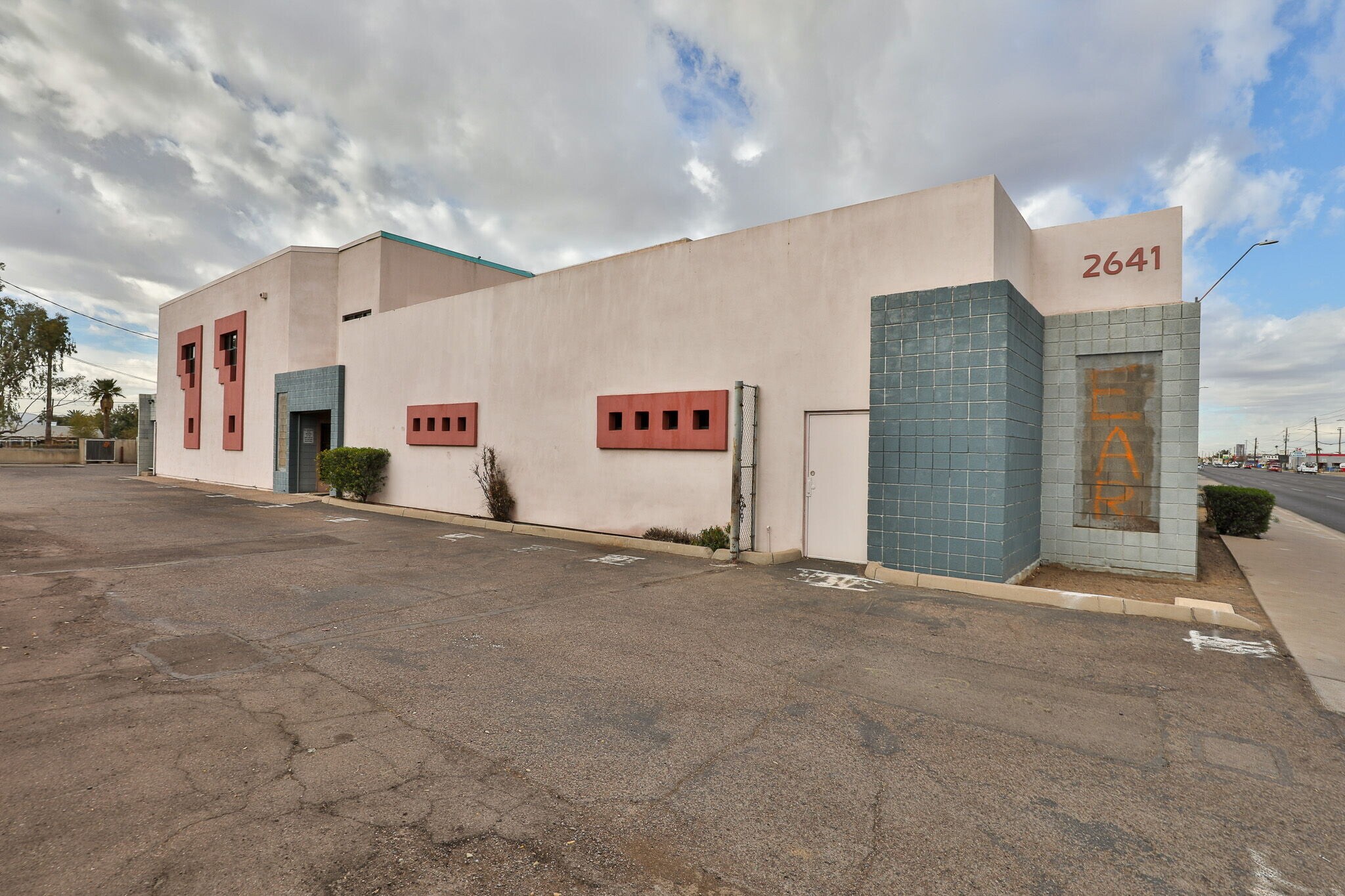 2641 McDowell, Phoenix, AZ à louer Photo de l’immeuble– Image 1 sur 14
