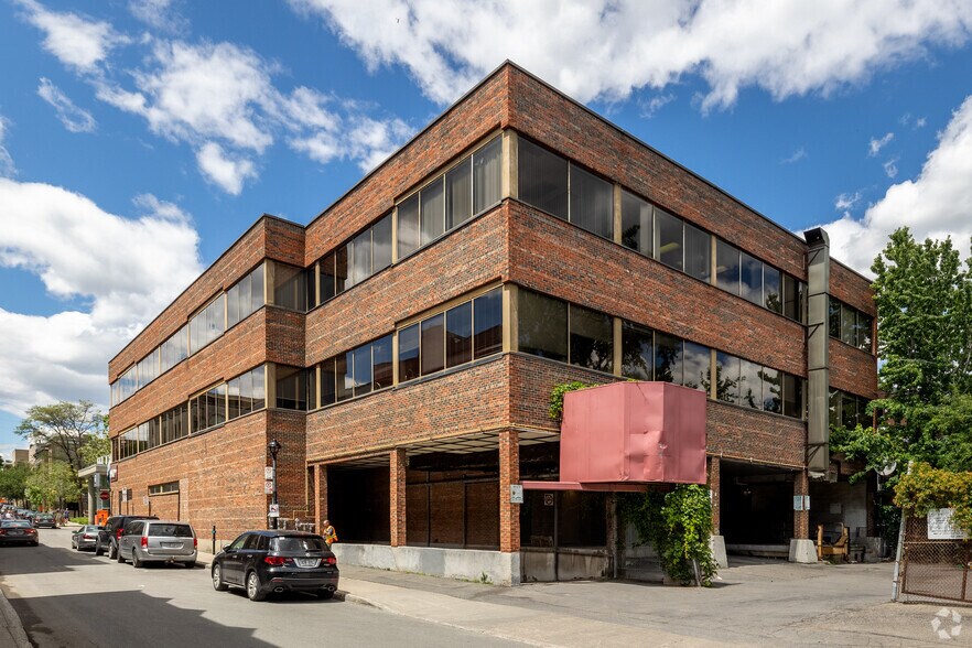 1250-1260 Rue Sainte-Catherine E, Montréal, QC à louer - Photo de l’immeuble – Image 3 sur 4