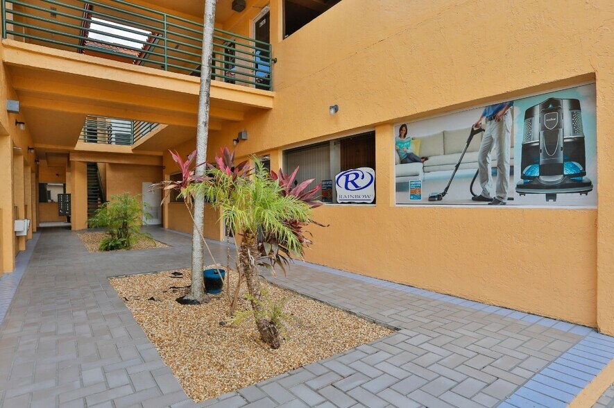 10250 SW 56th St, Miami, FL à louer - Photo de l’immeuble – Image 3 sur 6