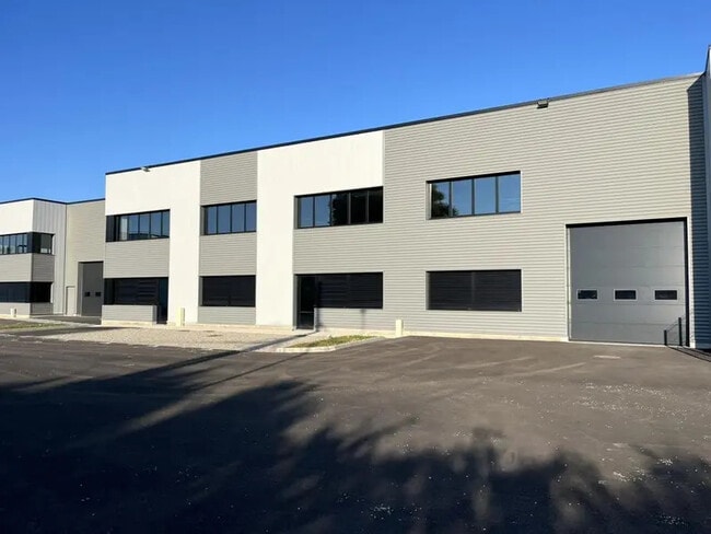 Plus de détails pour 19 Chemin De La Lône, OULLINS-PIERRE-BÉNITE - Industriel/Logistique à vendre