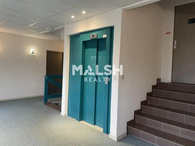 Bureau dans Charbonnières-les-Bains à louer - Hall d’entrée – Image 3 sur 19