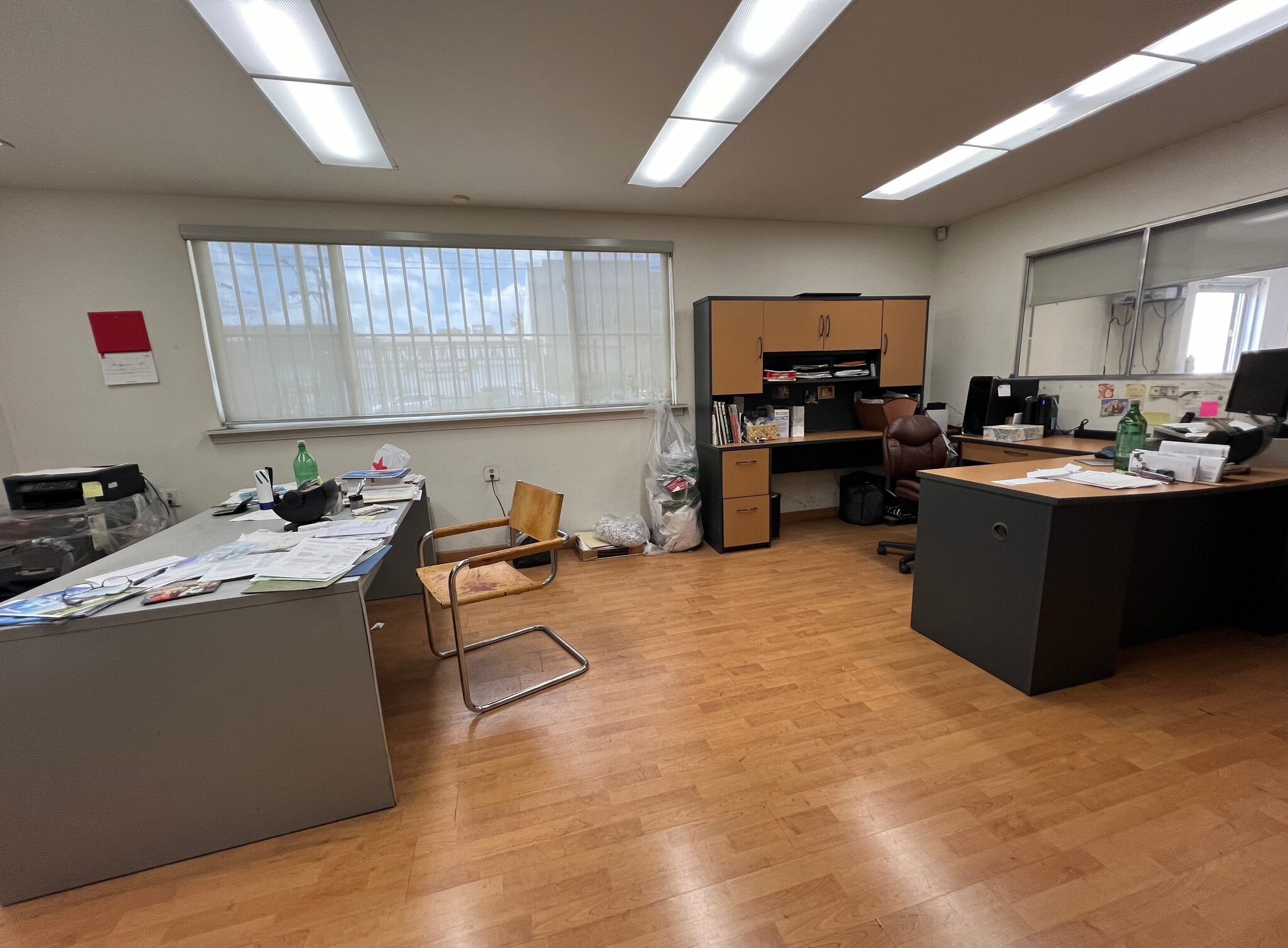 1415 Newton St, Los Angeles, CA à louer Photo de l’immeuble– Image 1 sur 3