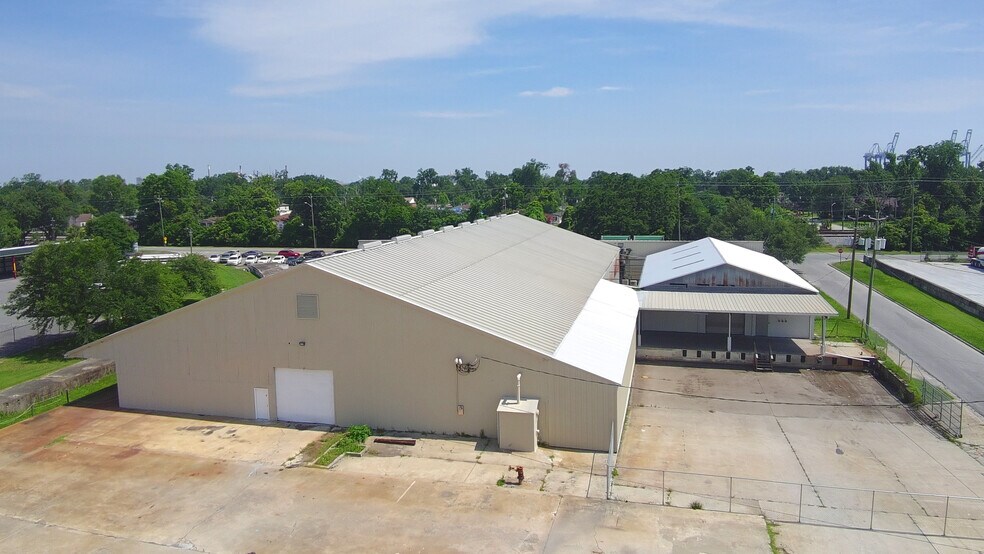 1101 Louisville Rd, Savannah, GA à louer - Photo de l’immeuble – Image 1 sur 3