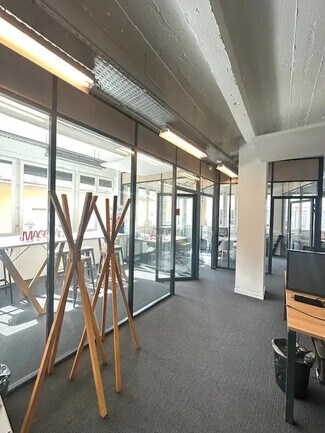 Plus de détails pour Bureau à louer