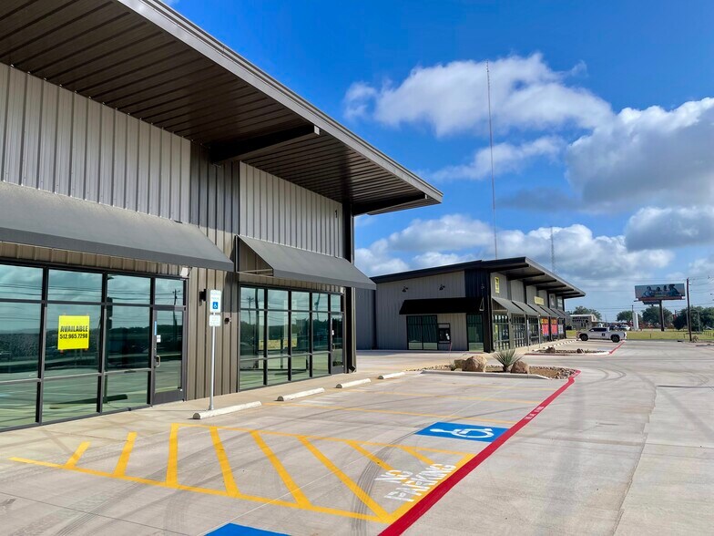397 N. RIDGE rd, Marble Falls, TX à vendre - Photo de l’immeuble – Image 2 sur 2