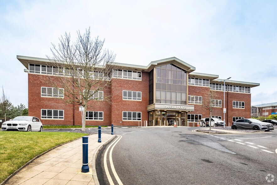 Aspinall Close, Bolton à louer - Photo de l’immeuble – Image 1 sur 9
