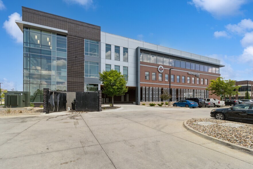 1465 SW Park Square Dr, Ankeny, IA à louer - Photo de l’immeuble – Image 2 sur 67