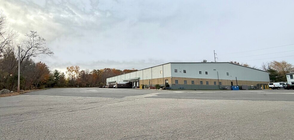 31 High St, North Billerica, MA à louer - Photo de l’immeuble – Image 2 sur 7