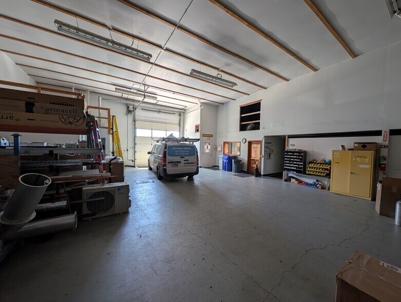 651 N Russell St, Portland, OR à louer - Photo de l’immeuble – Image 3 sur 8