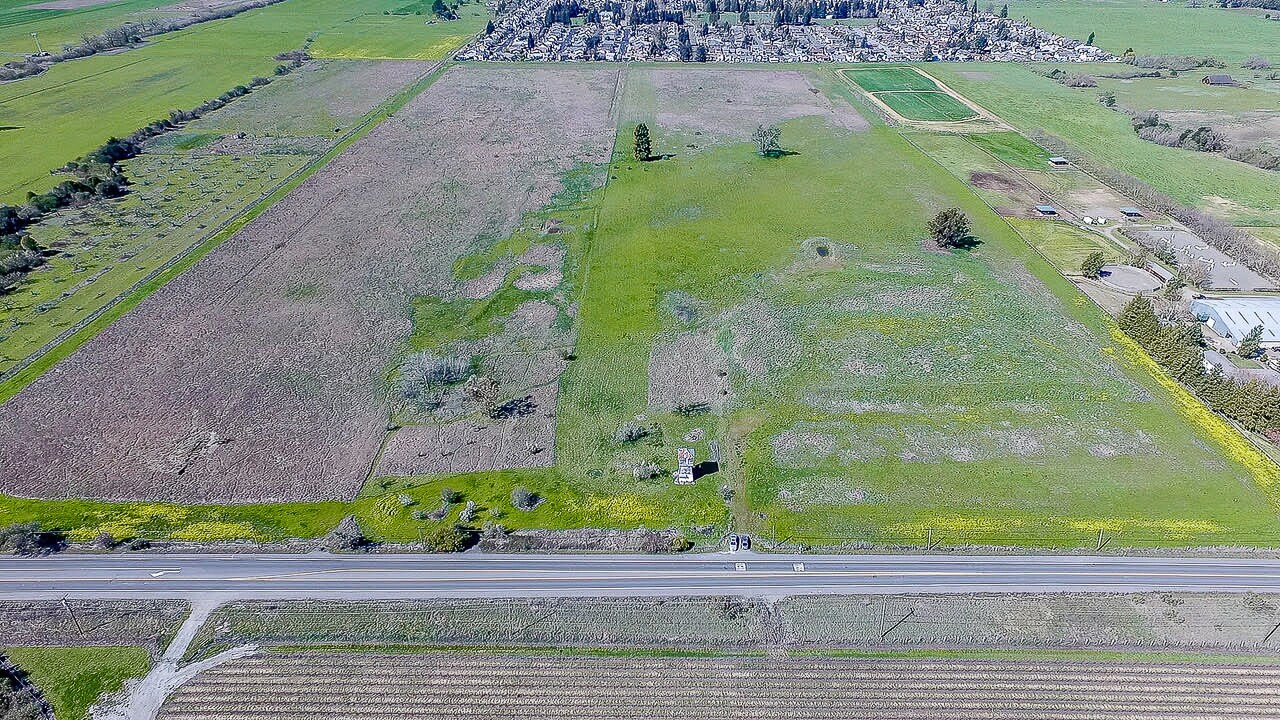 5655 Petaluma Hill, Santa Rosa, CA à vendre Aérien– Image 1 sur 8
