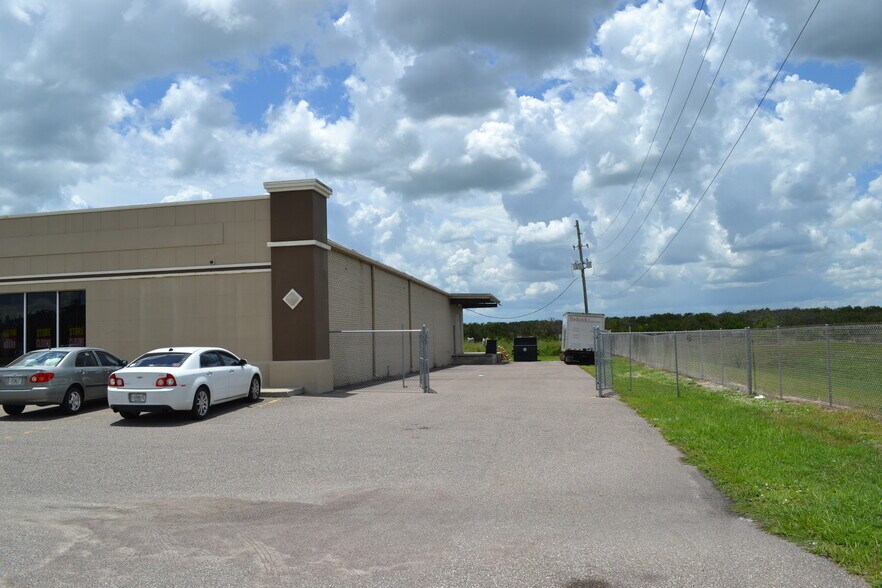 607 Us Highway 27 S, Avon Park, FL à louer - Photo de l’immeuble – Image 2 sur 15