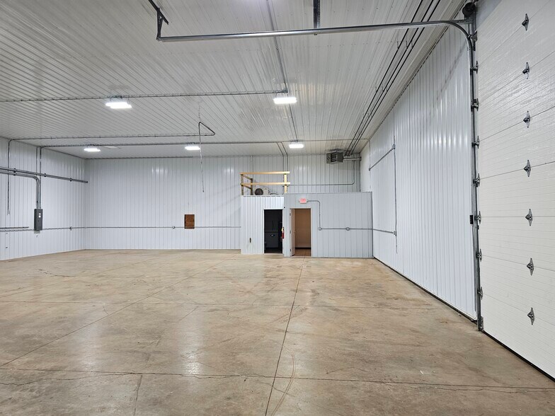 2000 E Manville Street, Tea, SD à louer - Photo de l’immeuble – Image 2 sur 9