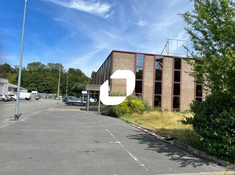 16/18 Rue Du Gard, Lens à louer - Photo de l’immeuble – Image 1 sur 13