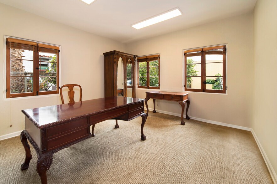 2003 N Broadway, Santa Ana, CA à louer - Photo de l’immeuble – Image 3 sur 21