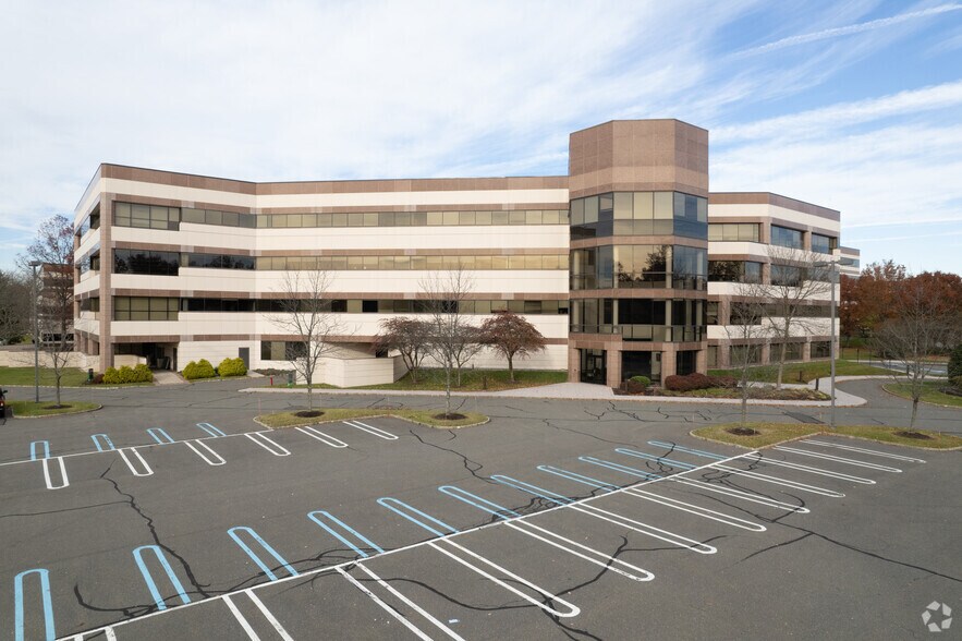 212 Carnegie Ctr, Princeton, NJ à louer - Photo de l’immeuble – Image 2 sur 13