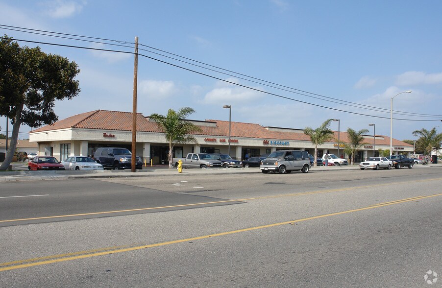 2151-2195 E Channel Islands Blvd, Oxnard, CA à louer - Photo principale – Image 1 sur 5