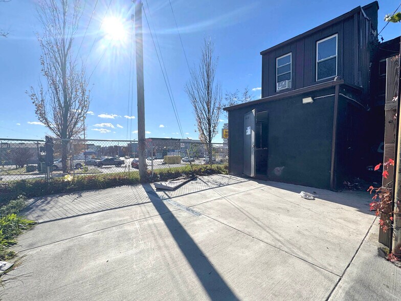 2527 Greenmount Ave, Baltimore, MD à vendre - Photo de l’immeuble – Image 3 sur 19