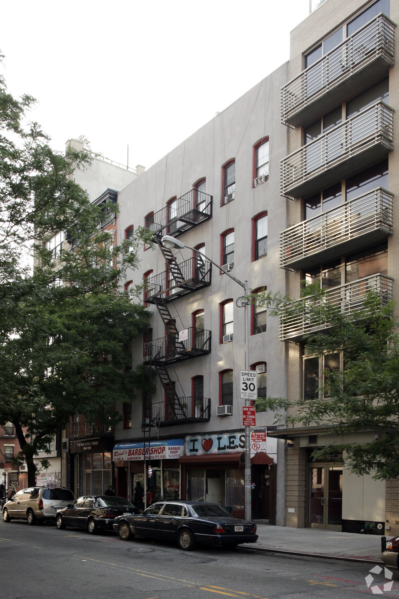 9 Avenue B, New York, NY à louer Photo principale– Image 1 sur 5