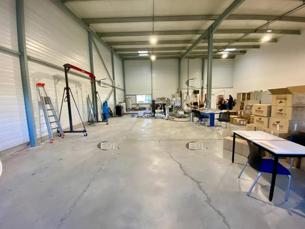 Local d’activités dans Rousset à louer Photo de l’immeuble– Image 1 sur 13