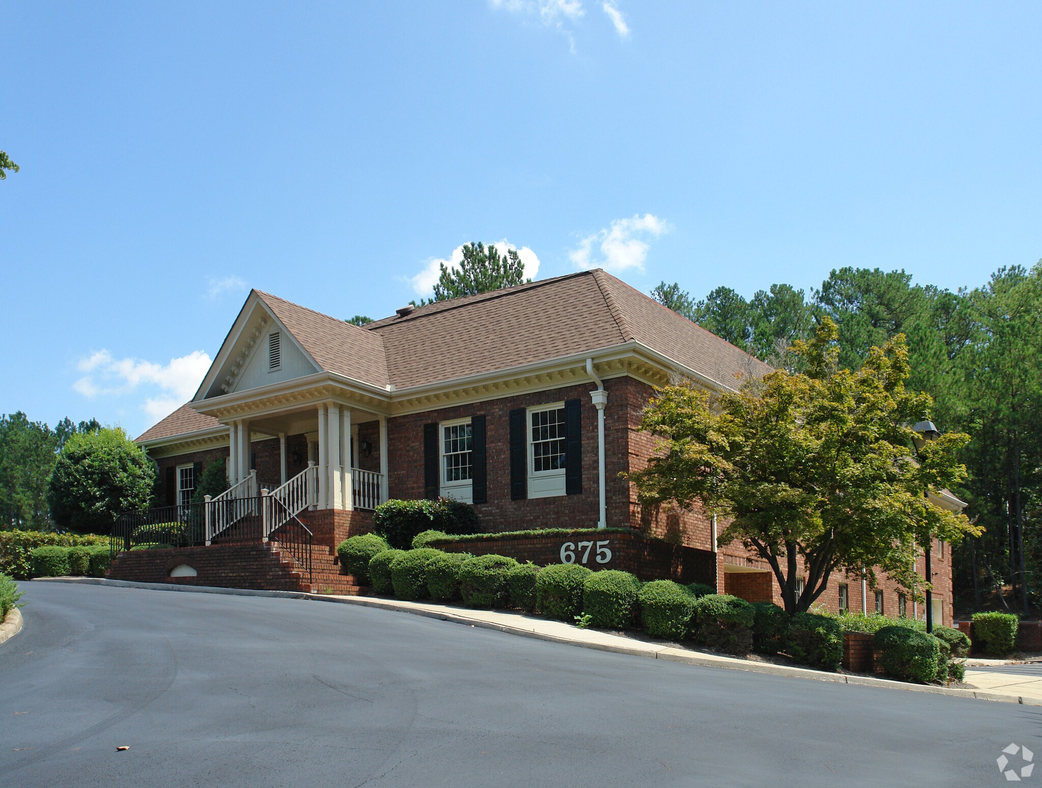 675 Village Square Dr, Stone Mountain, GA à vendre Photo de l’immeuble– Image 1 sur 8
