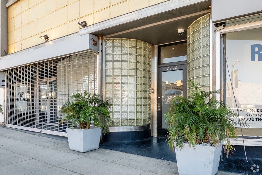 7956-7958 Beverly Blvd, Los Angeles, CA à louer - Photo de l’immeuble – Image 3 sur 14