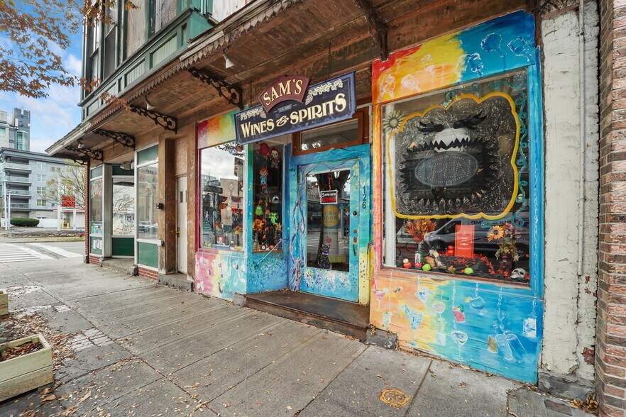 126 S Cayuga St, Ithaca, NY à vendre - Photo de l’immeuble – Image 3 sur 26