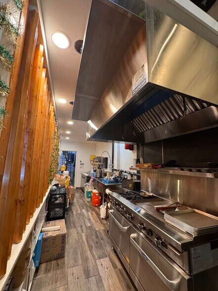 71 Pleasant St, Northampton, MA à vendre - Photo de l’immeuble – Image 3 sur 7