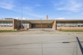 Plus de détails pour 1009 W Pacific, Osawatomie, KS - Spécialisé à vendre