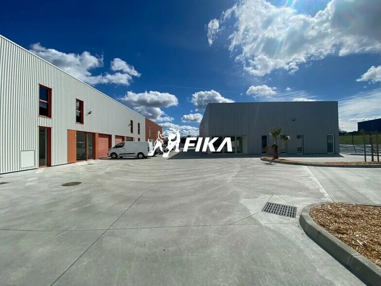 Local d’activités dans Mondouzil à louer - Photo de l’immeuble – Image 2 sur 7