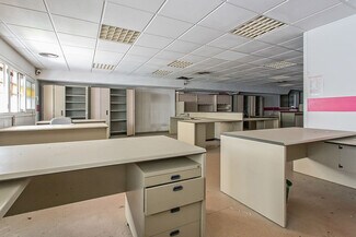 Plus de détails pour Local commercial à louer