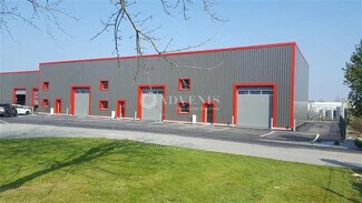 Plus de détails pour Local d'activités à louer