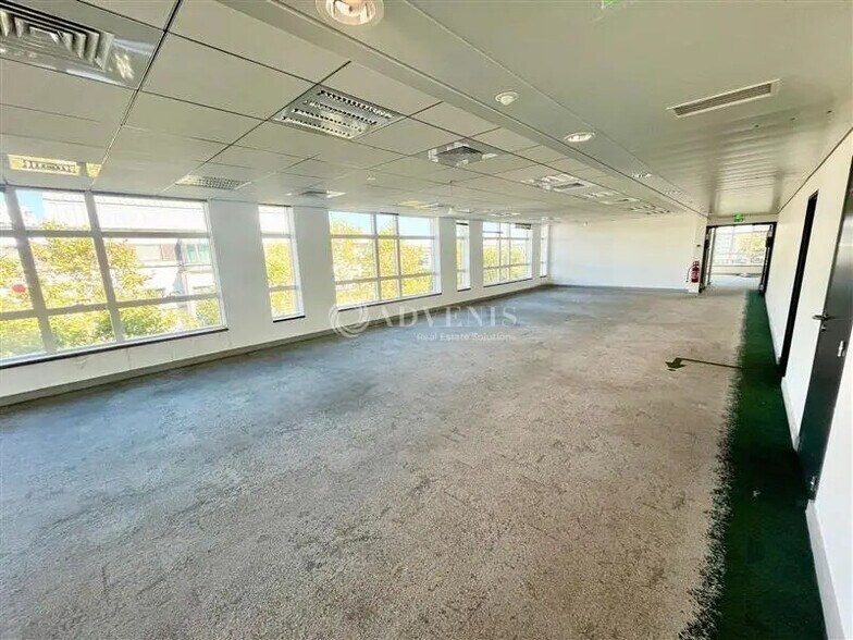 Bureau dans Issy-les-Moulineaux à louer - Photo de l’immeuble – Image 2 sur 8