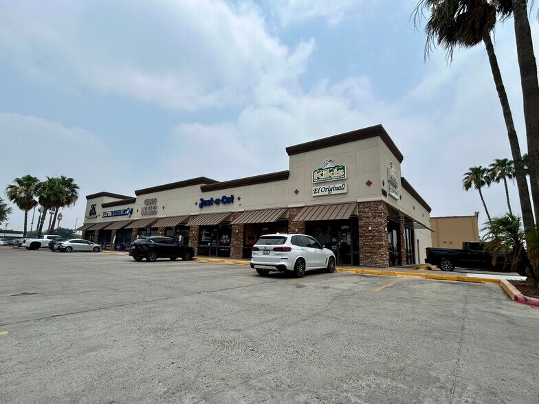 1100 S Jackson Rd, McAllen, TX à louer - Photo de l’immeuble – Image 2 sur 5