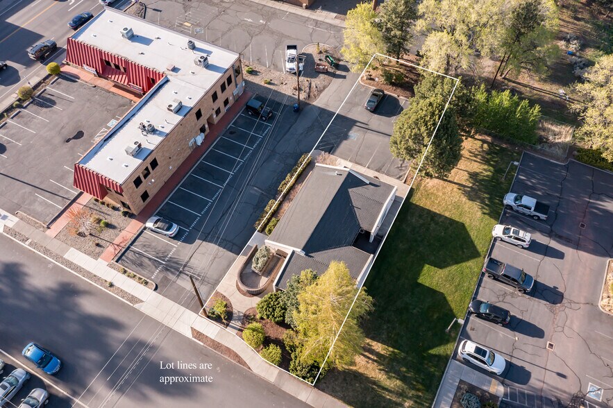 336 NE Norton Ave, Bend, OR à vendre - Photo principale – Image 1 sur 21